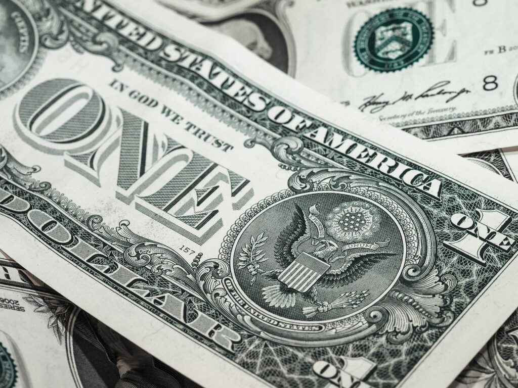 Z世代がお金の勉強をしながら取り組むべき副業は？