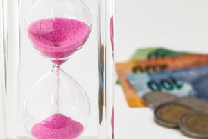 Z世代がお金の勉強を通じて始める副業は？
